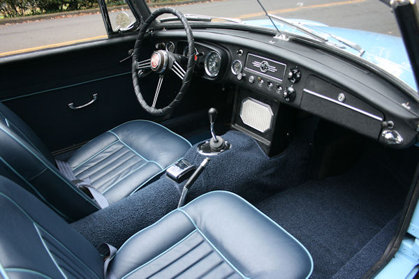 1965-mg-mgb-mk-i-blue-bucket-seats.jpg