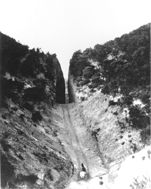 The cut in 1872, North side (heading toward Los Angeles)