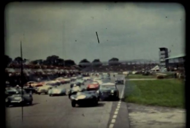 Le Mans start at Snetterton...kaos